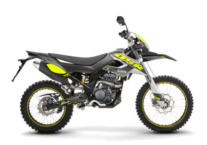 UM MOTORCYCLES DSR EX 125